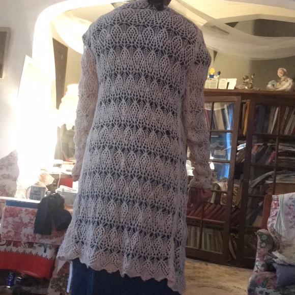 Cream long crocheted sweater - Picture 1 of 2
